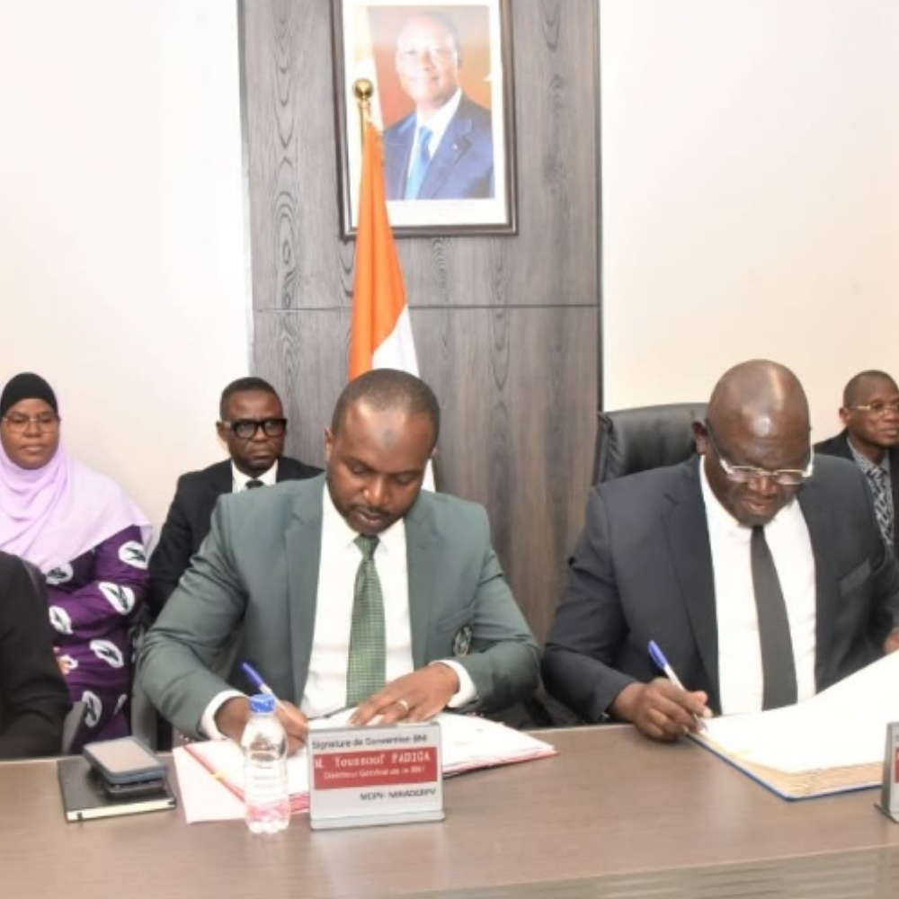LA BNI ET LE MINISTERE DELEGUE AUPRES DU MINISTRE DE L'AGRICULTURE DU DEVELOPPEMENT RURAL ET DES PRODUCTIONS VIVRIERES SIGNENT UNE CONVENTION DE PARTENARIAT
