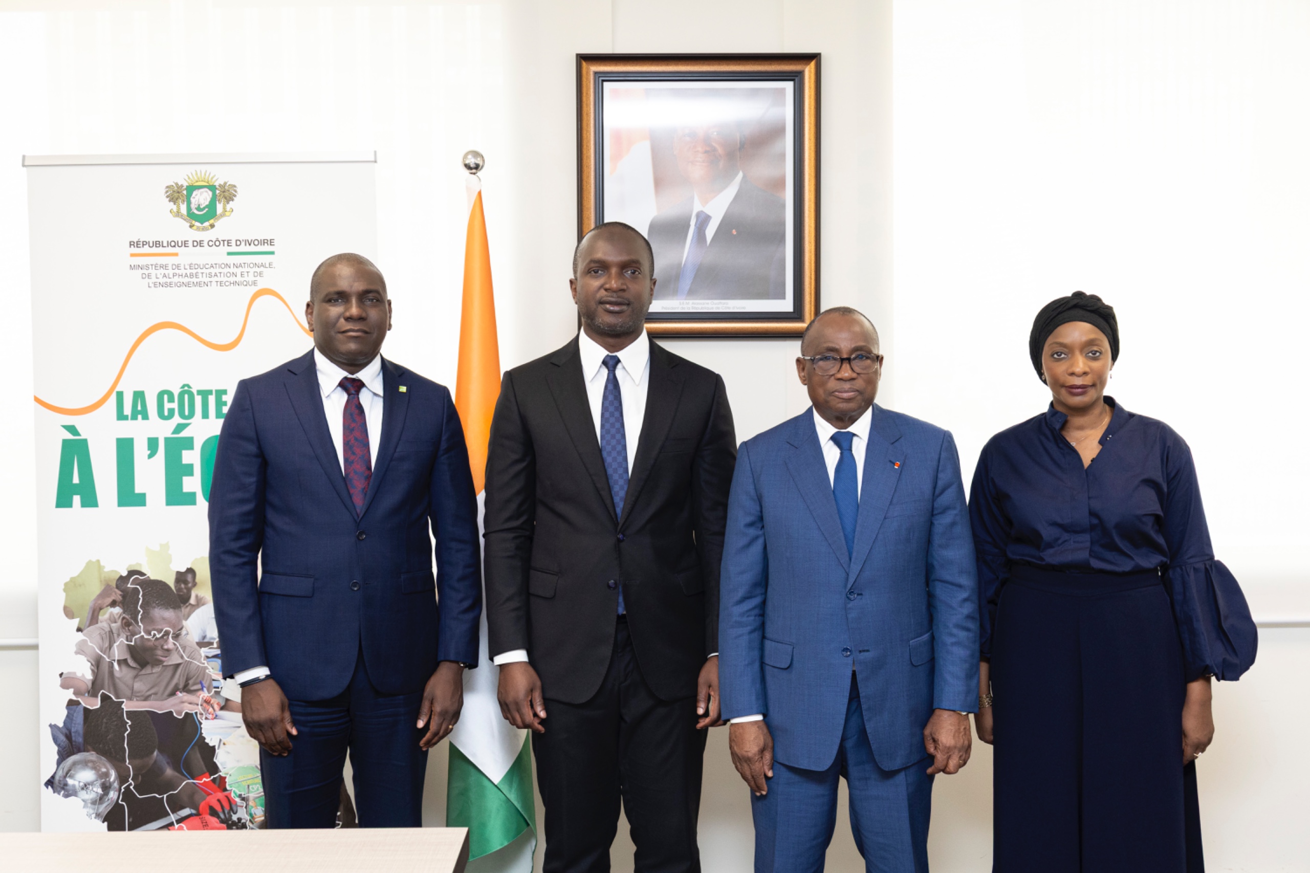 RENCONTRE DU DG AVEC LE MINISTRE DE L'EDUCATION NATIONALE